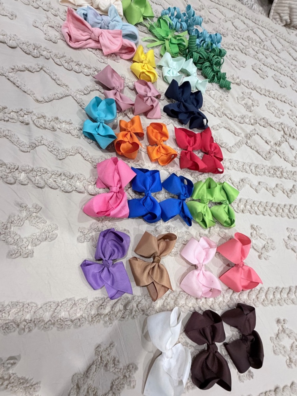 Multi-Color Girls Hair Bow Set — Assorted Ribbon Clips - Picture 2 of 6